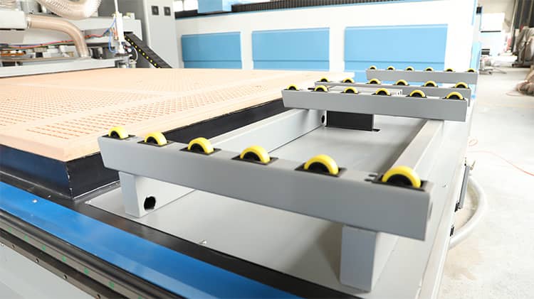 캐비닛 제작을위한 CNC 기계