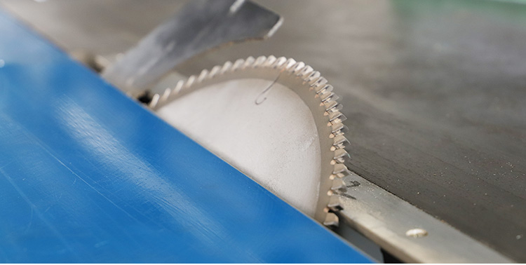 테이블 판매를 보았습니다