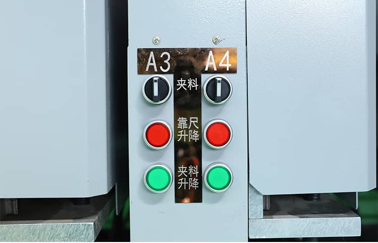 CNC 솔리드 우드 슬롯 밀링 머신 18