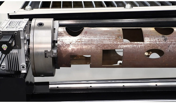 측면 장착 회전 축 플라즈마 커터