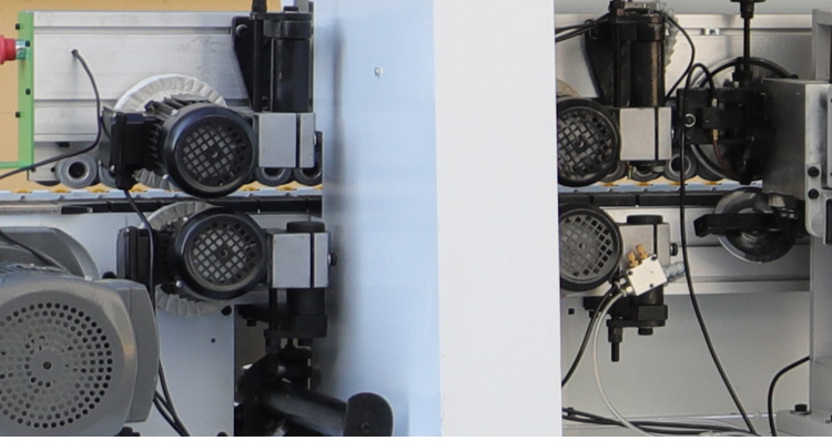 나무 가장자리 기계 