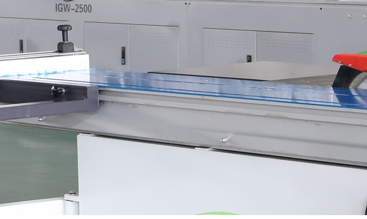 최고의 슬라이딩 패널 톱