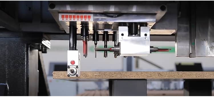 가구 제조 기계