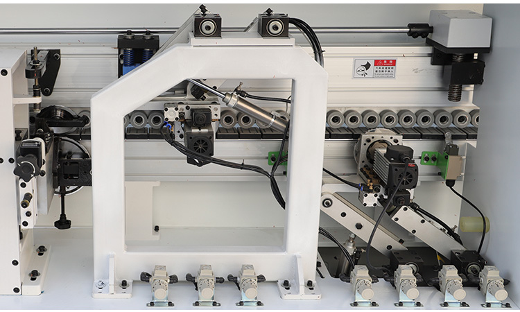 나무 가장자리 기계 