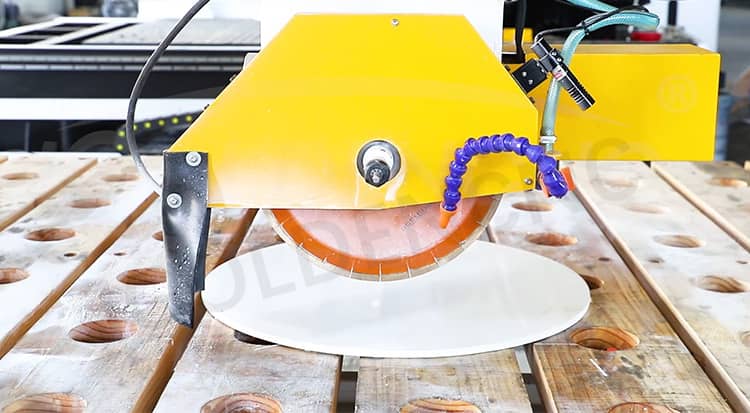 자동 브리지 톱