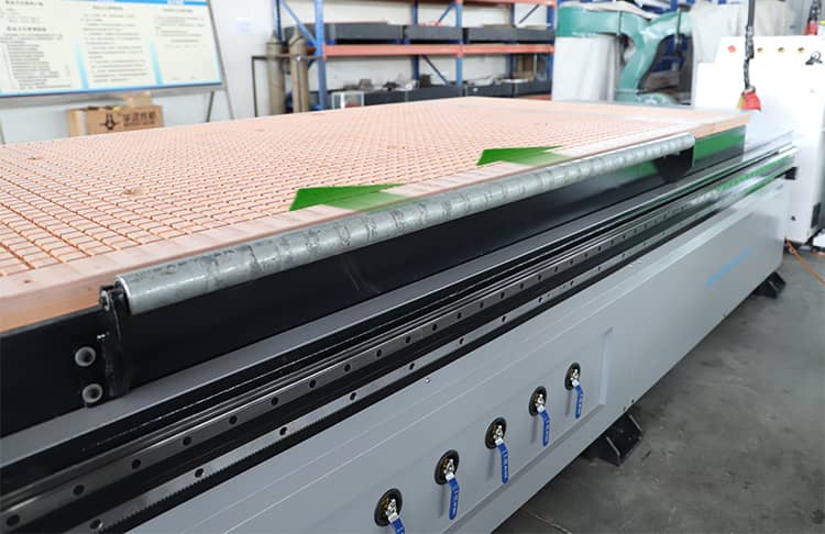 CNC 1325 나무 절단기